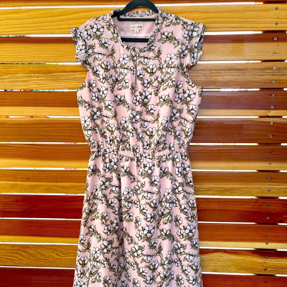 Used pink and white flower blossom print dress by Maison Jules. Size L